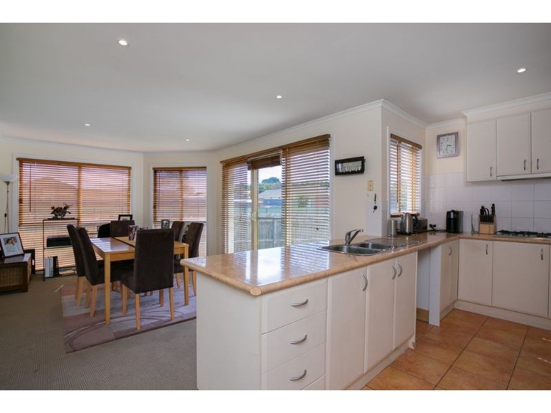 1/28 Eramosa Road West, Somerville VIC 3912