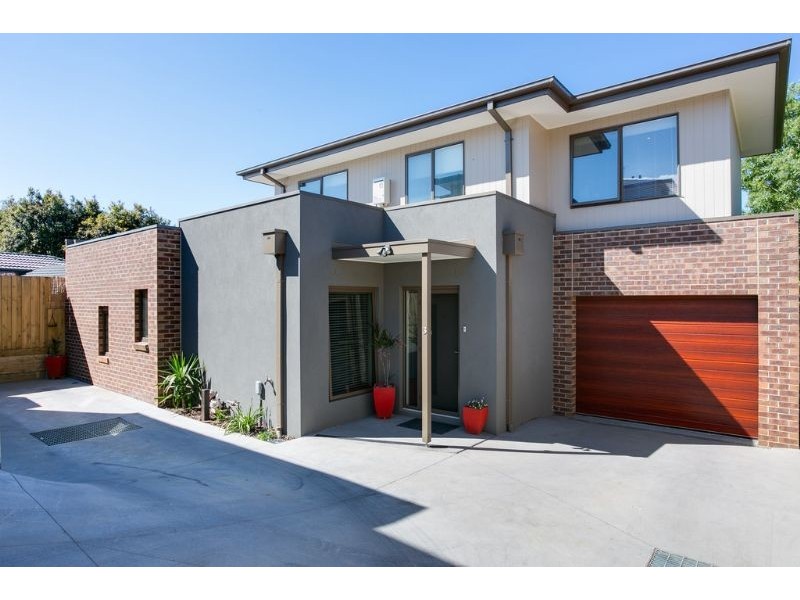 3/4 Rochester Road, Somerville VIC 3912