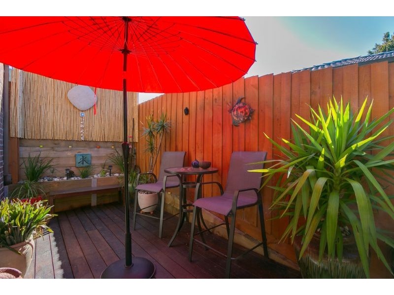3/4 Rochester Road, Somerville VIC 3912