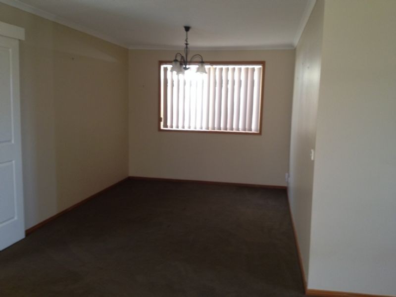 11 One Chain Rd, Somerville VIC 3912