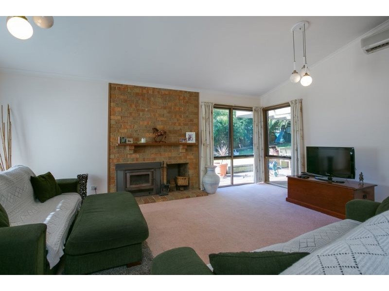 9 Elaine Court, Somerville VIC 3912