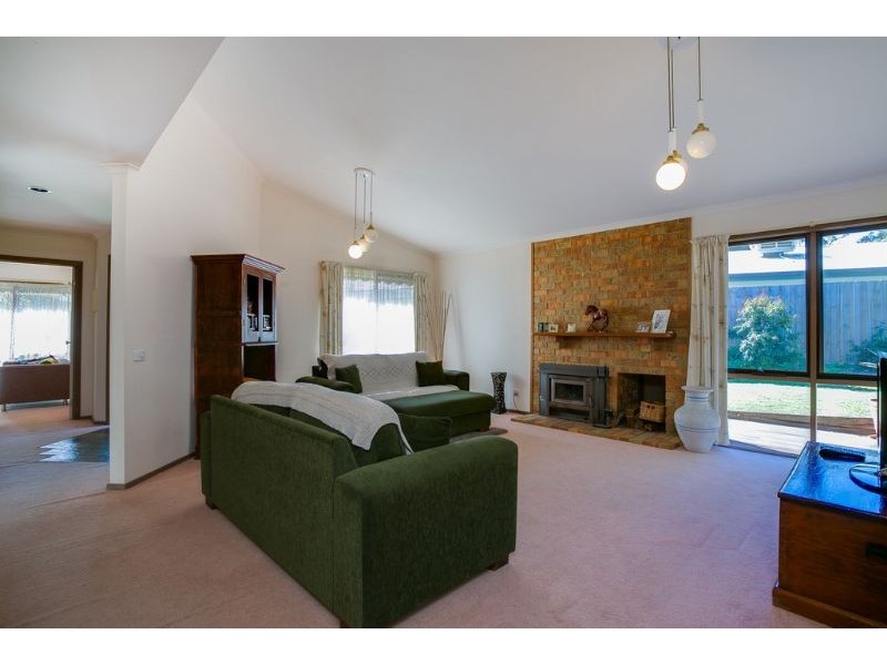 9 Elaine Court, Somerville VIC 3912