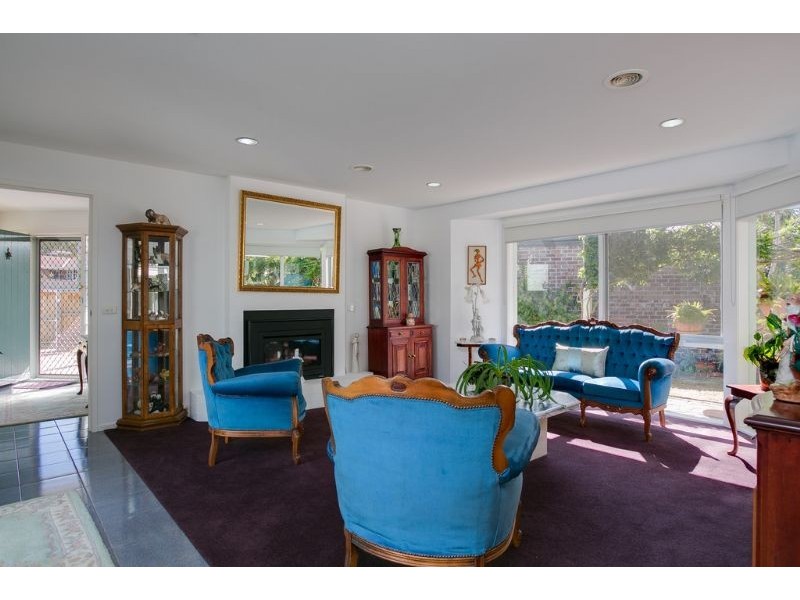 8 Elaine Court, Somerville VIC 3912