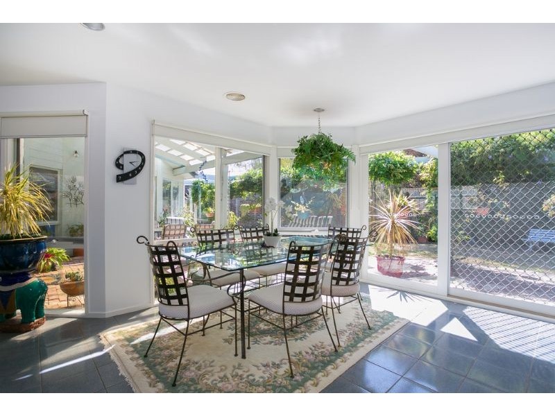 8 Elaine Court, Somerville VIC 3912