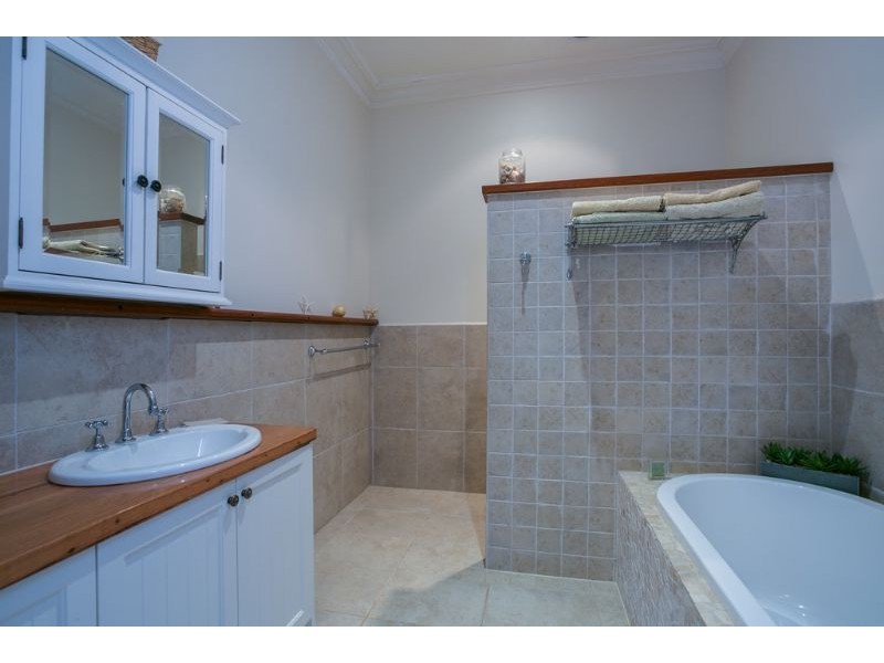 105 Weeroona Road, Langwarrin South VIC 3911