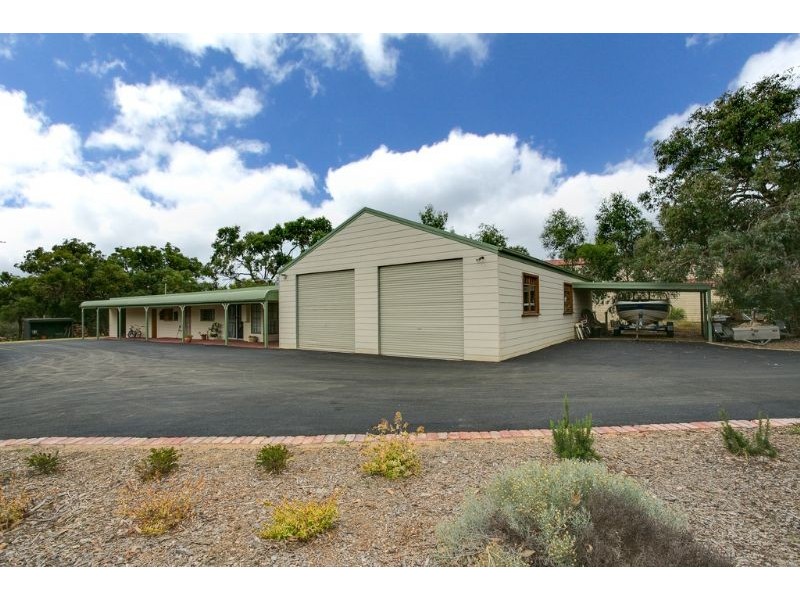 105 Weeroona Road, Langwarrin South VIC 3911
