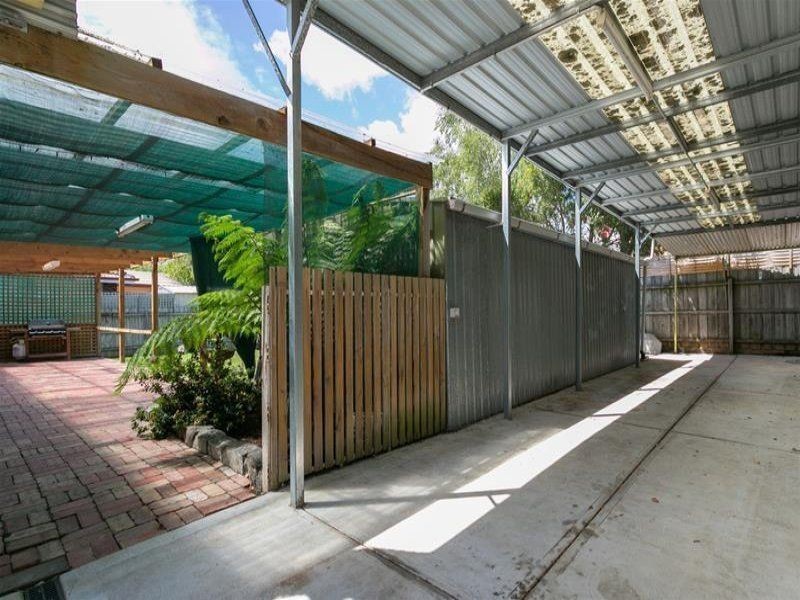 13 Deanswood Drive, Somerville VIC 3912