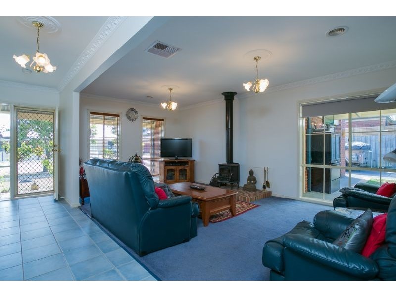 166 Clarendon Drive, Somerville VIC 3912