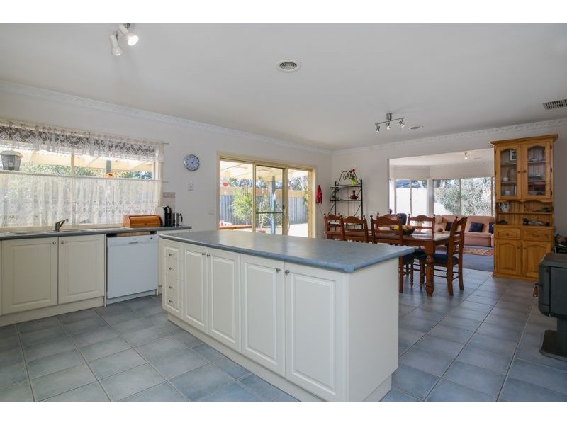 166 Clarendon Drive, Somerville VIC 3912