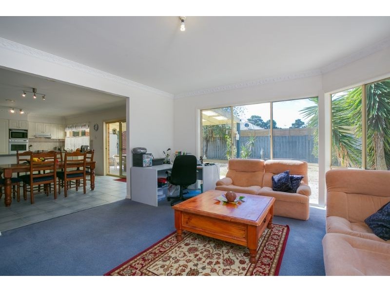 166 Clarendon Drive, Somerville VIC 3912