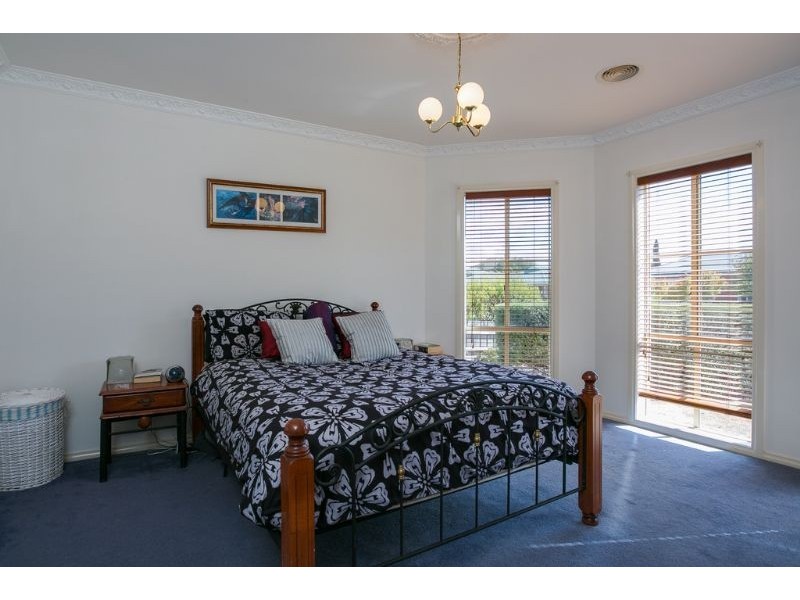 166 Clarendon Drive, Somerville VIC 3912