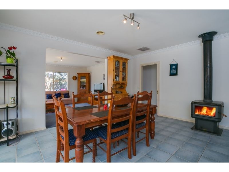 166 Clarendon Drive, Somerville VIC 3912
