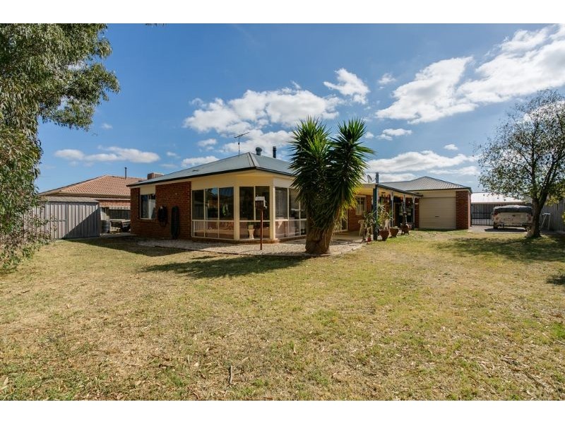 166 Clarendon Drive, Somerville VIC 3912