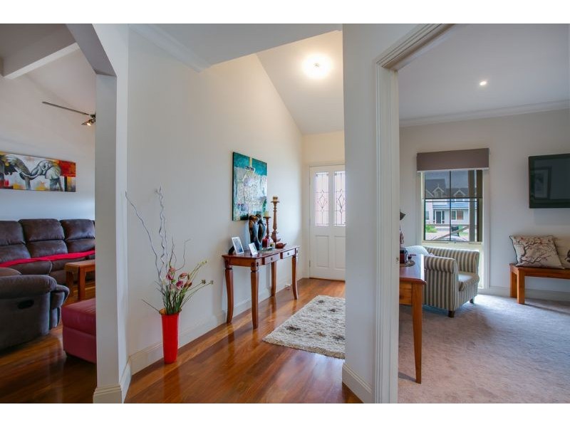 19 Sherbrooke Mews, Somerville VIC 3912