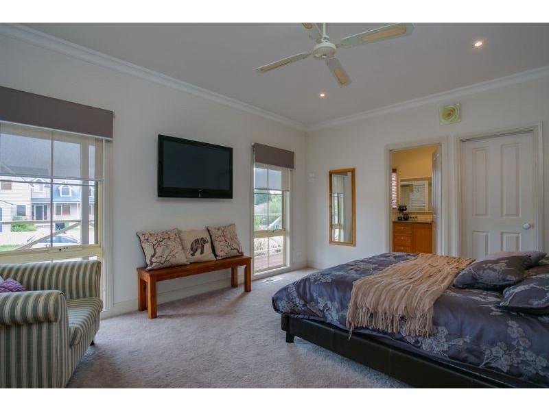 19 Sherbrooke Mews, Somerville VIC 3912