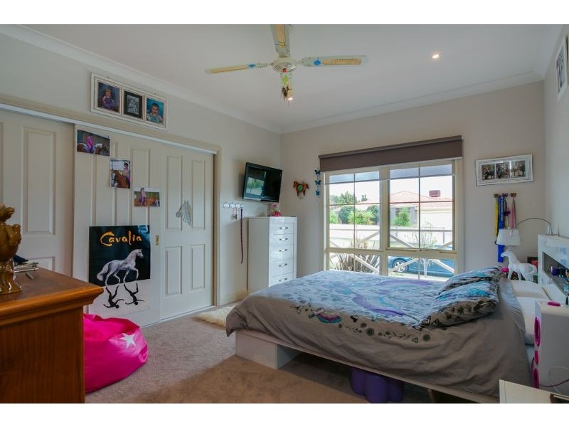 19 Sherbrooke Mews, Somerville VIC 3912