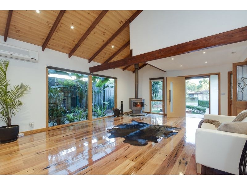 53 Glenalva Parade, Cannons Creek VIC 3977