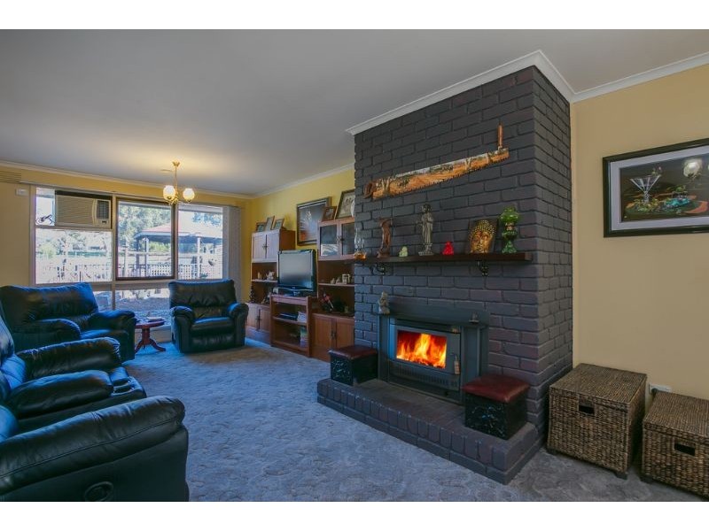 12 Clifford Drive, Tyabb VIC 3913