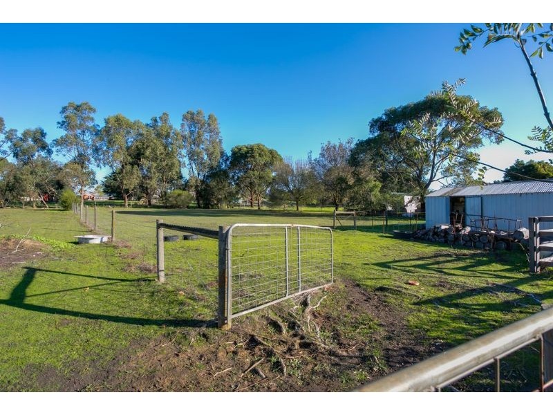12 Clifford Drive, Tyabb VIC 3913
