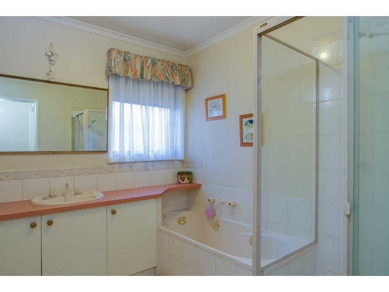 3 Clairmont Close, Somerville VIC 3912