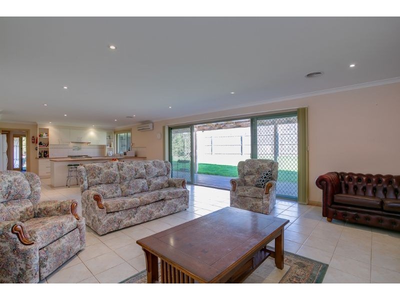 26 Ruby Joy Drive, Somerville VIC 3912