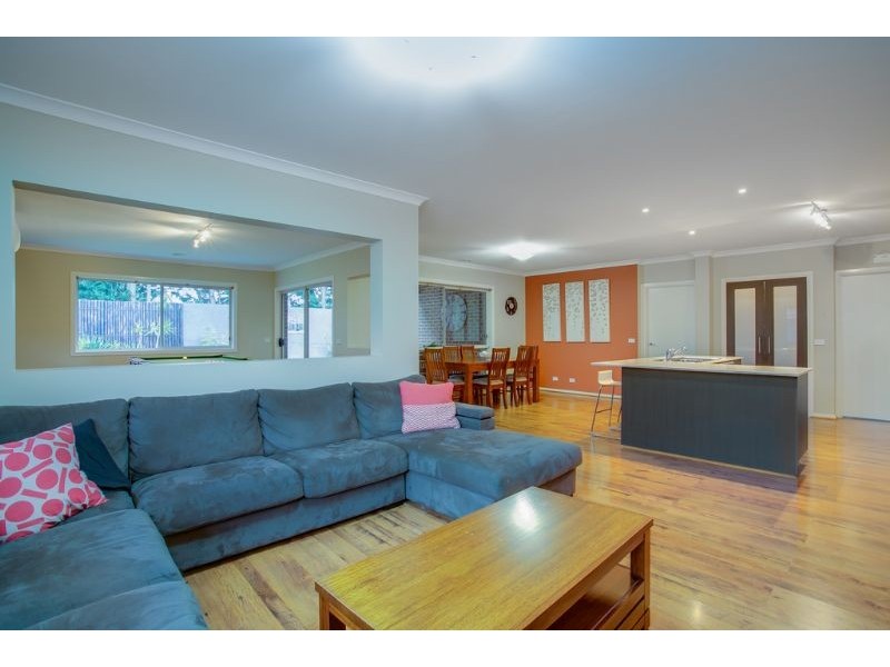 11 Mitch Court, Somerville VIC 3912