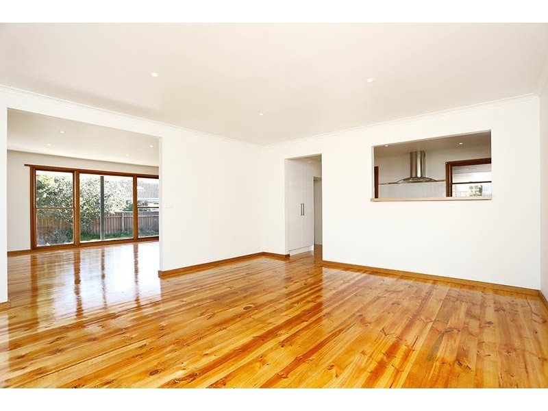 4 Sinclair Street, Somerville VIC 3912