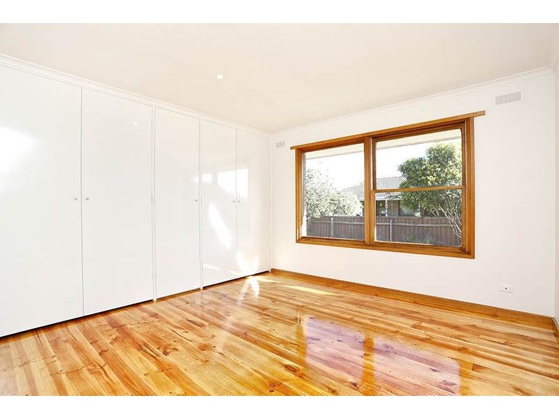 4 Sinclair Street, Somerville VIC 3912