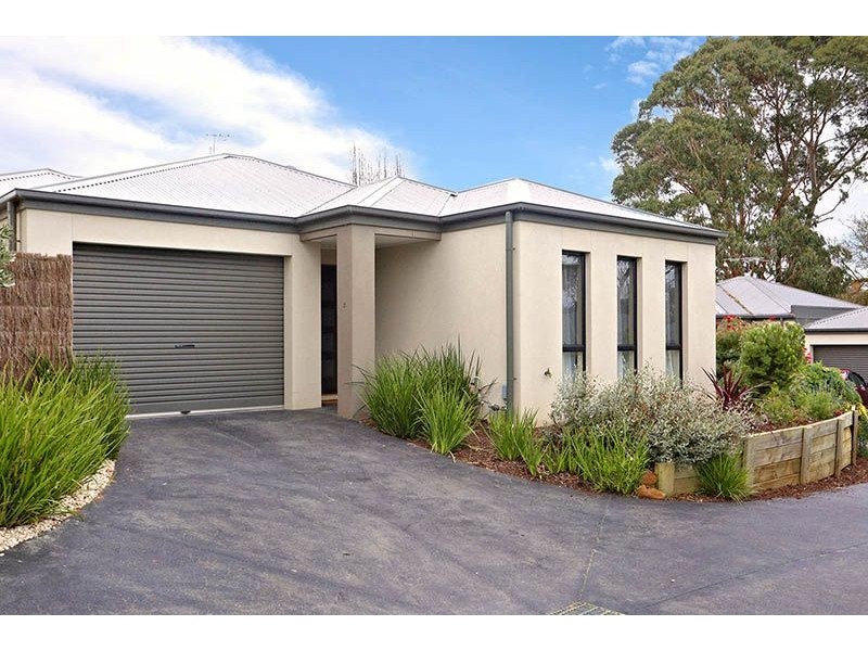 2/66-68 Eramosa Road East, Somerville VIC 3912