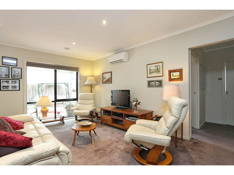 2/66-68 Eramosa Road East, Somerville VIC 3912