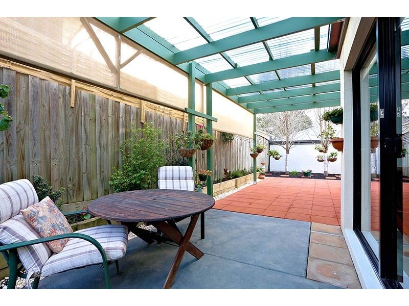 2/66-68 Eramosa Road East, Somerville VIC 3912