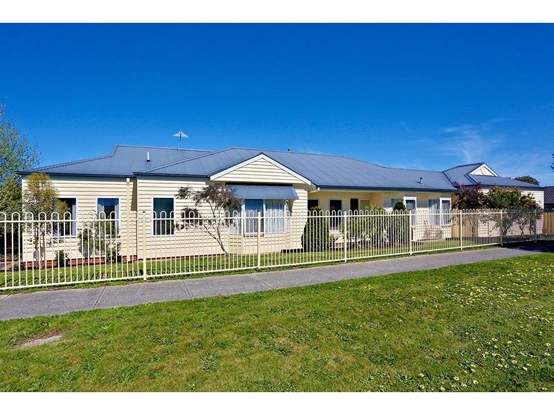 2 Ninalee Way, Somerville VIC 3912