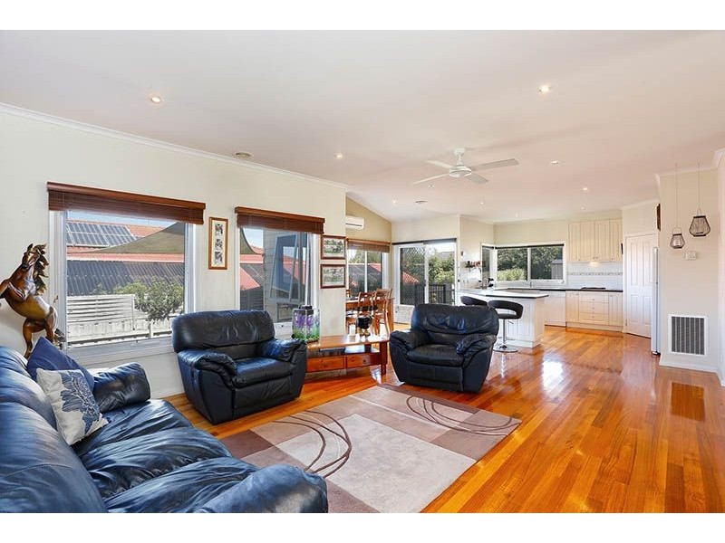 2 Ninalee Way, Somerville VIC 3912