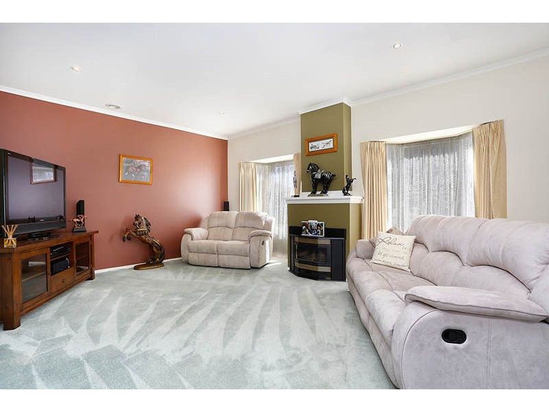 2 Ninalee Way, Somerville VIC 3912