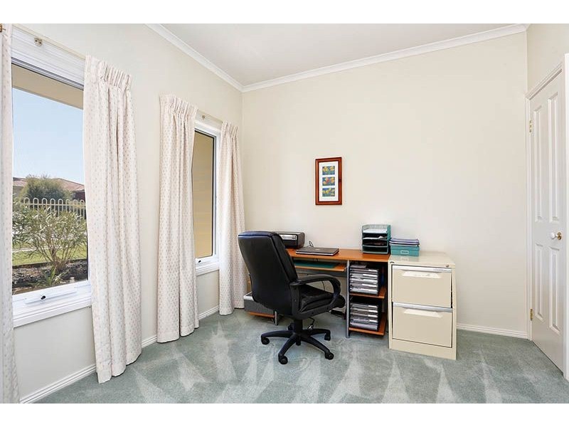 2 Ninalee Way, Somerville VIC 3912