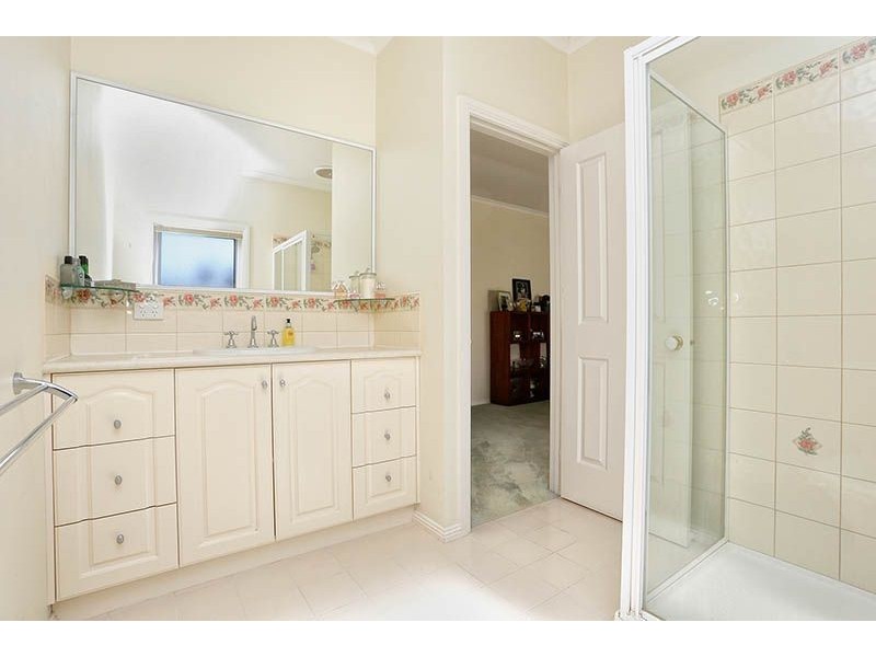 2 Ninalee Way, Somerville VIC 3912