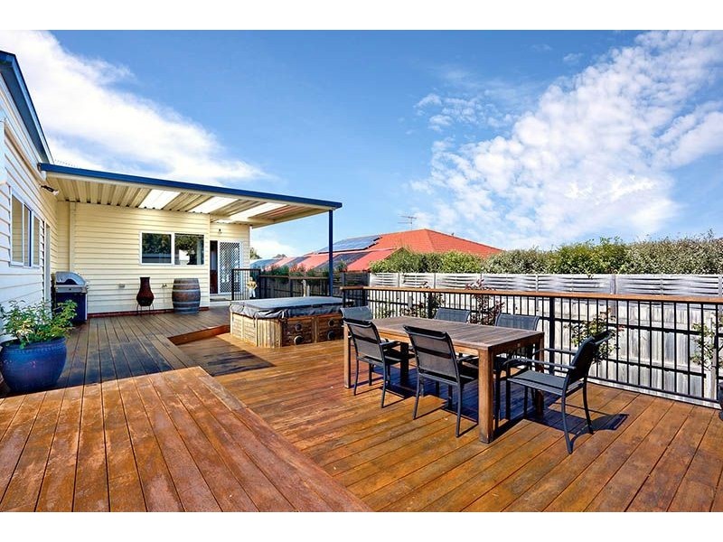 2 Ninalee Way, Somerville VIC 3912