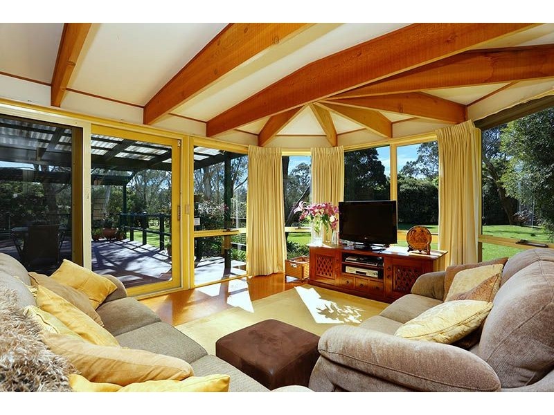 2 David Close, Somerville VIC 3912