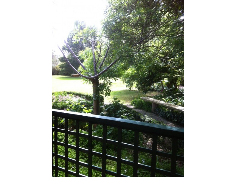 2 David Close, Somerville VIC 3912