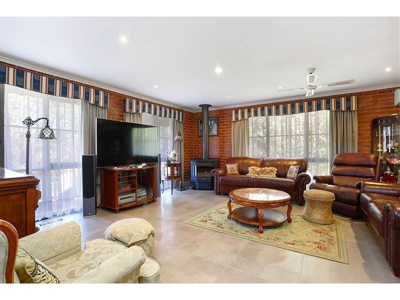 94 Guelph Street, Somerville VIC 3912