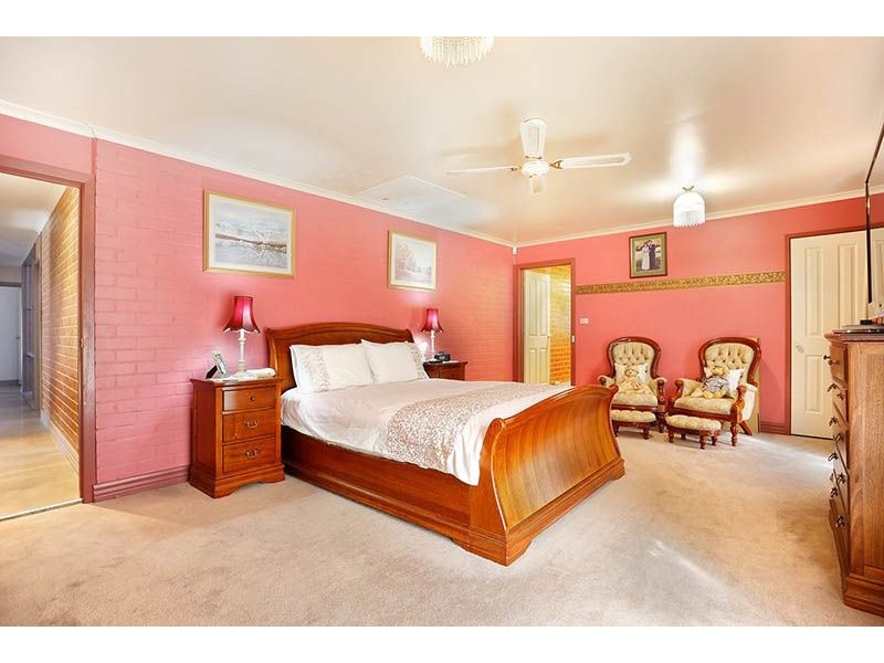 94 Guelph Street, Somerville VIC 3912