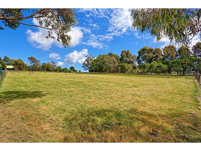 94 Guelph Street, Somerville VIC 3912