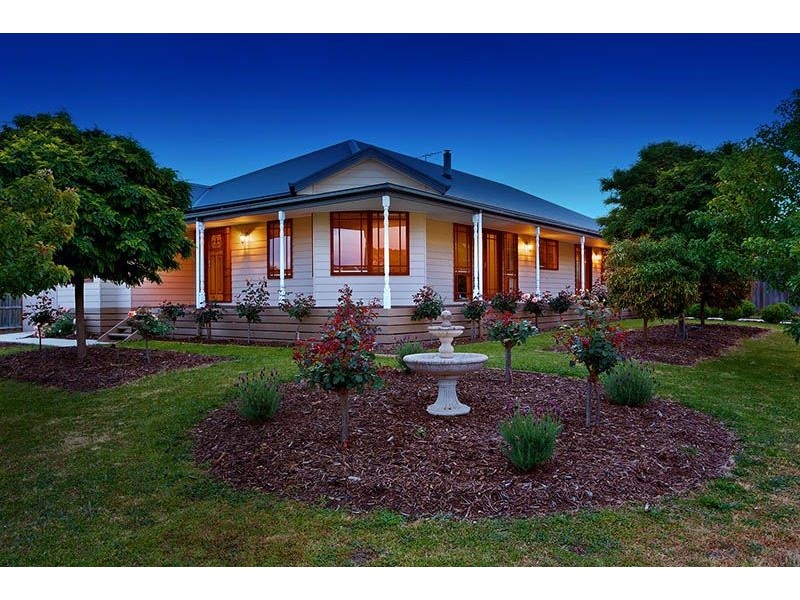 2 Solwood Court, Somerville VIC 3912