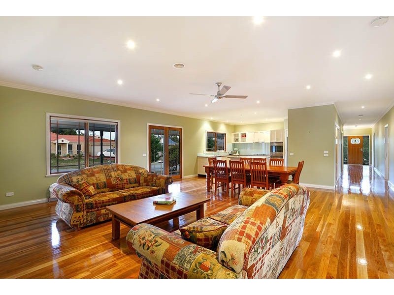 2 Solwood Court, Somerville VIC 3912