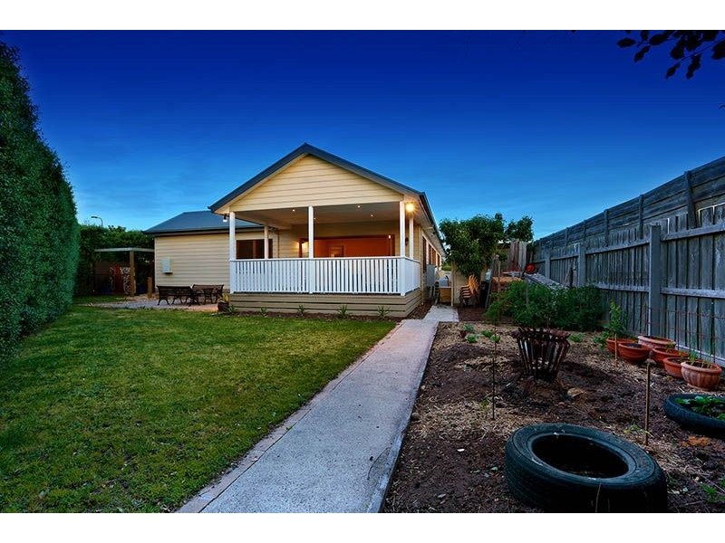 2 Solwood Court, Somerville VIC 3912