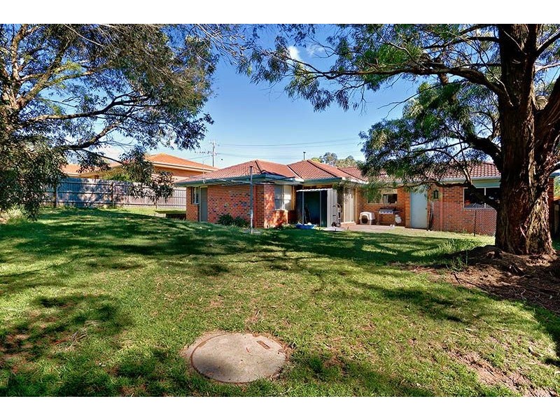 4 Robert Street, Somerville VIC 3912