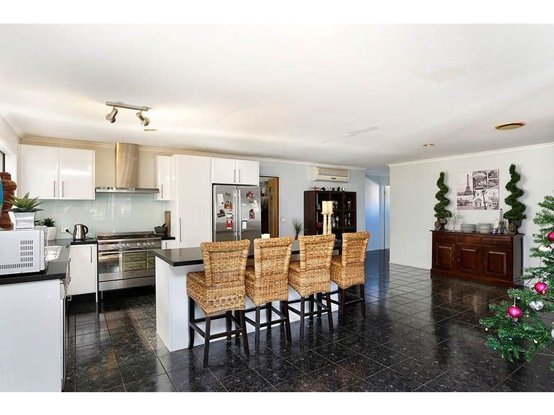 44 Robert Street, Somerville VIC 3912