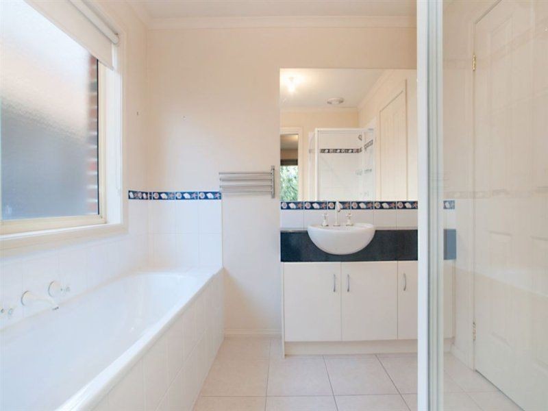 2/3 Alfred St, Somerville VIC 3912