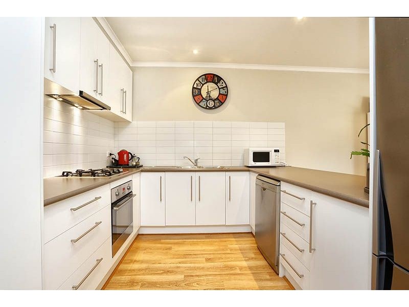 2/28 Orchard Grove, Tyabb VIC 3913