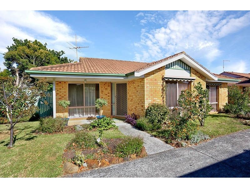 1/4 Sydney Street, Somerville VIC 3912